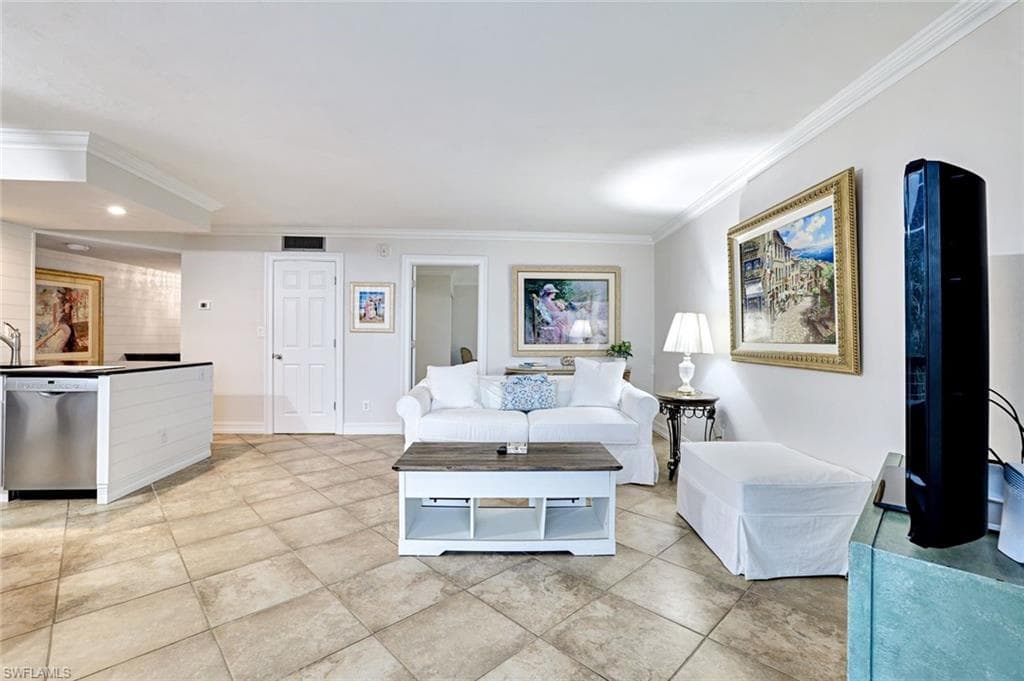 1085 Bald Eagle Dr C303, Marco Island, FL 34145-5