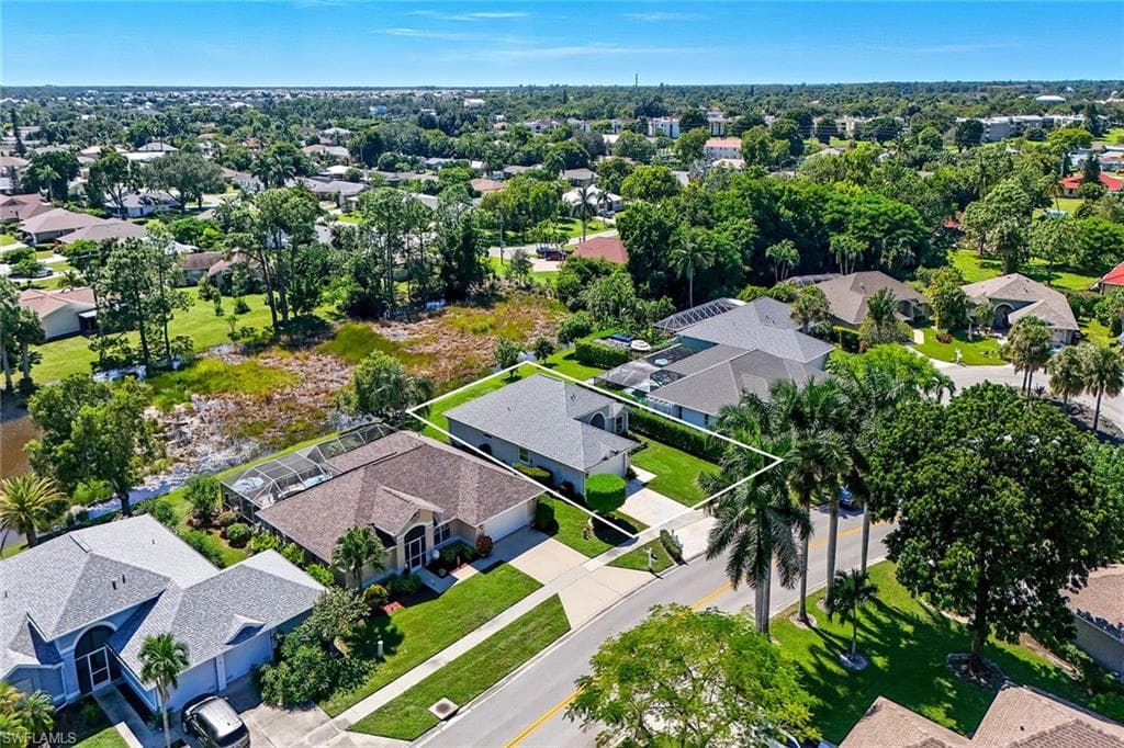 3688 Kent Dr, Naples, FL 34112-4