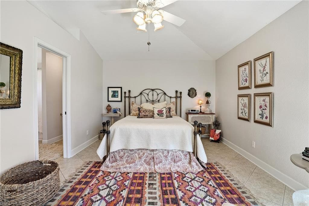 3688 Kent Dr, Naples, FL 34112-7