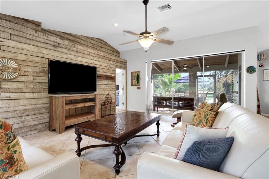 5160 44th St NE, Naples, FL 34120-8