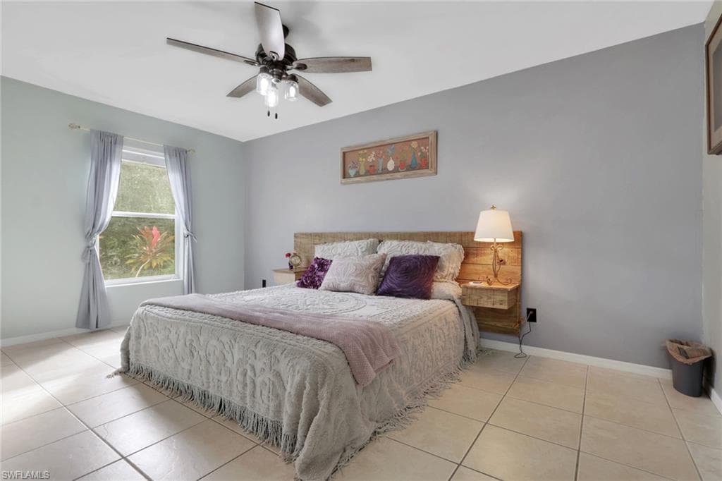 5160 44th St NE, Naples, FL 34120-16