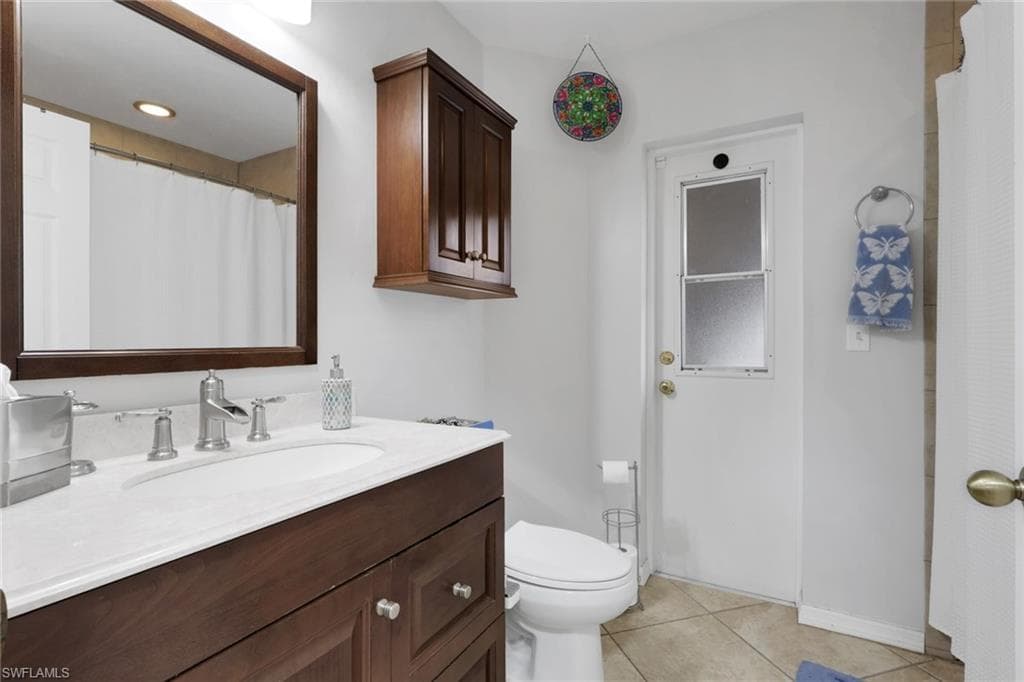 5160 44th St NE, Naples, FL 34120-18