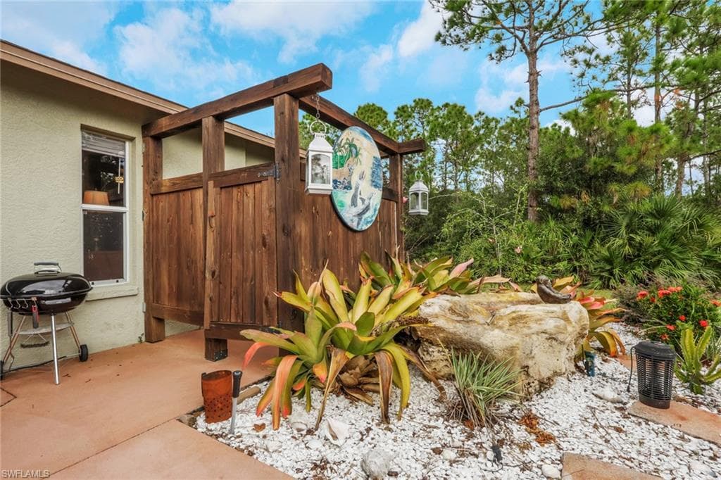 5160 44th St NE, Naples, FL 34120-25