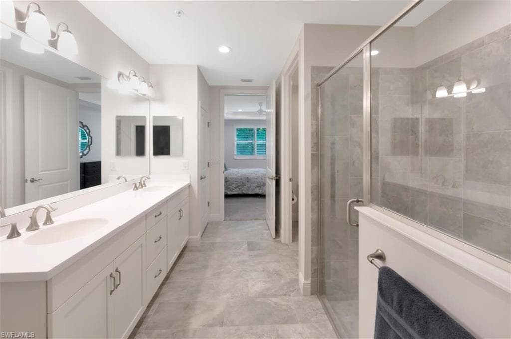 2542 Seychelles Dr 704, Naples, FL 34112-17