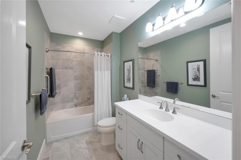 2542 Seychelles Dr 704, Naples, FL 34112-21