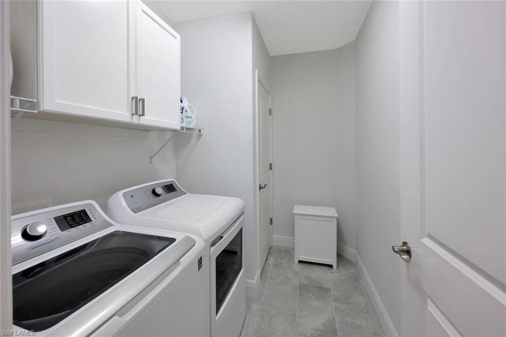 2542 Seychelles Dr 704, Naples, FL 34112-22