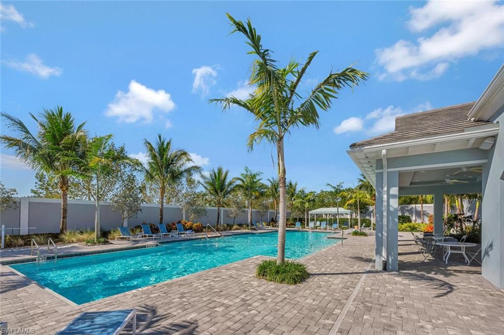 2542 Seychelles Dr 704, Naples, FL 34112-30