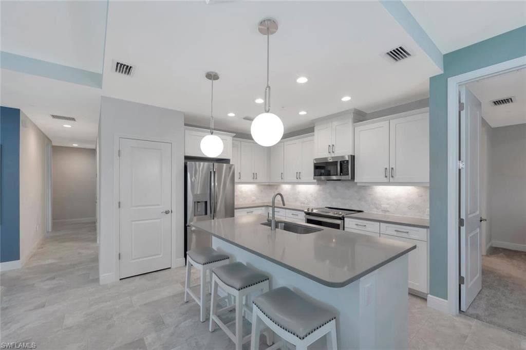 2542 Seychelles Dr 704, Naples, FL 34112-4