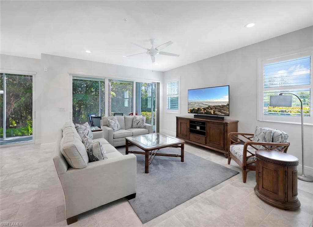 2542 Seychelles Dr 704, Naples, FL 34112-6