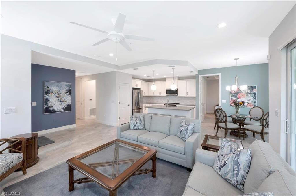 2542 Seychelles Dr 704, Naples, FL 34112-7