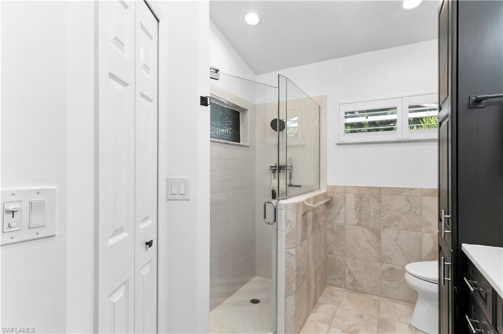 7739 Citrus Hill Ln, Naples, FL 34109-18