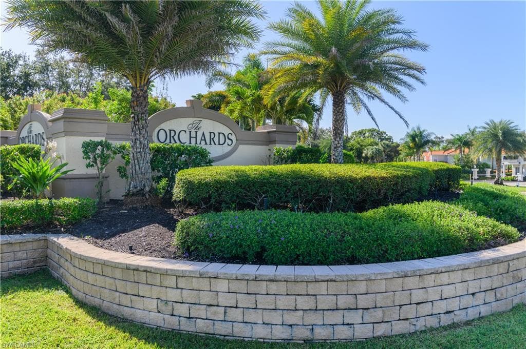 7739 Citrus Hill Ln, Naples, FL 34109-29