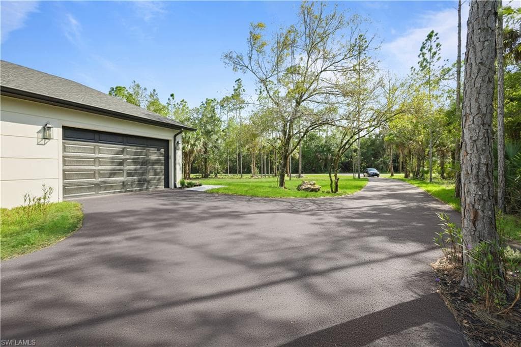 4895 22 Ave SE, Naples, FL 34117-8
