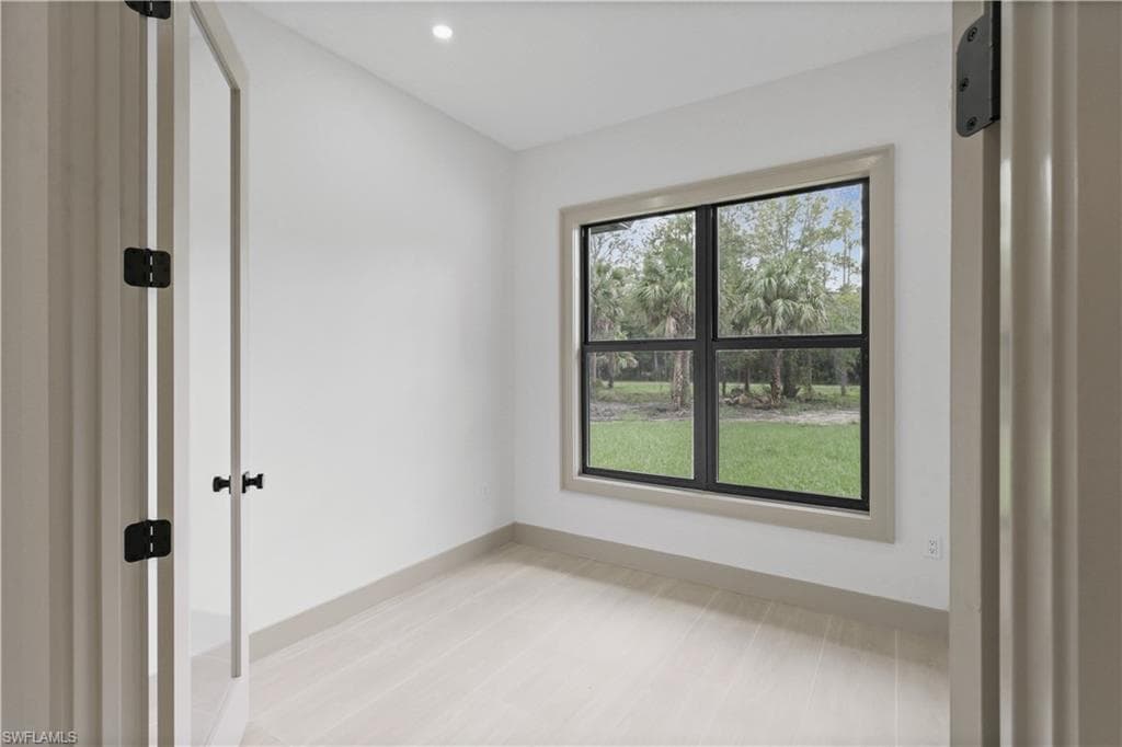 4895 22 Ave SE, Naples, FL 34117-21