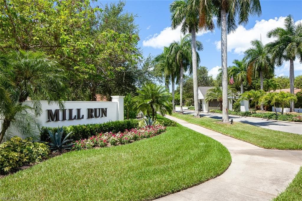 6900 Mill Run Cir, Naples, FL 34109-22