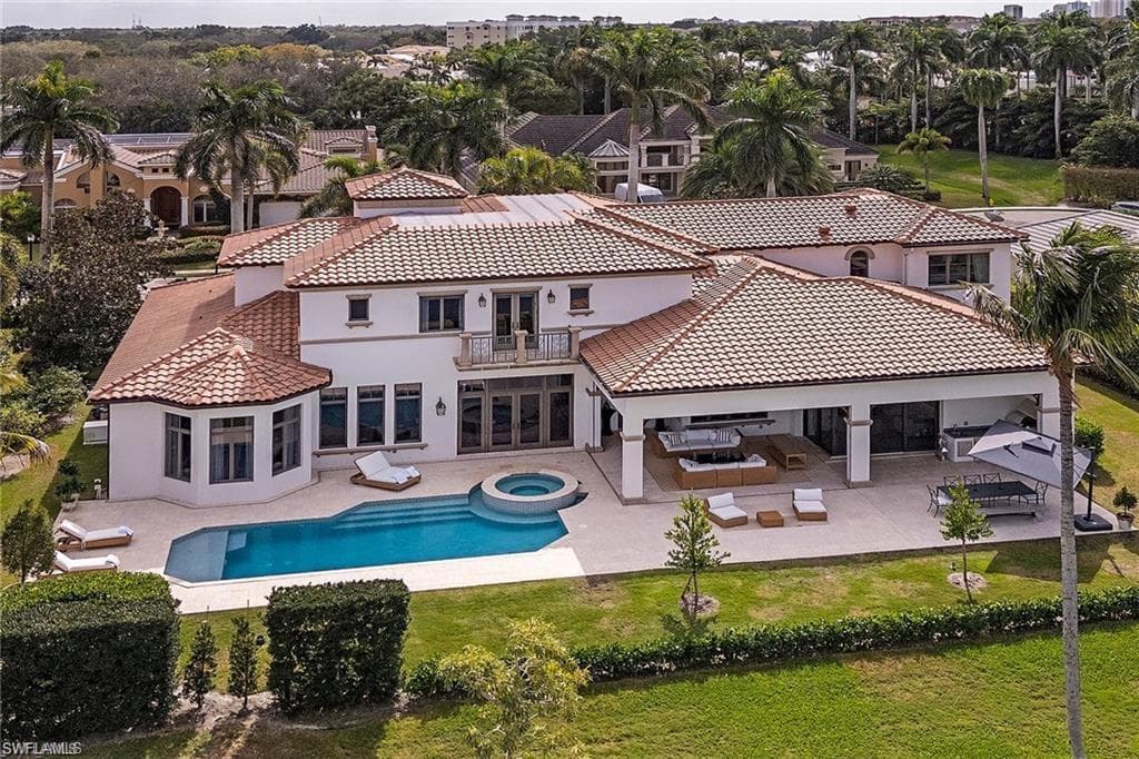 333 Sedgwick Ct, Naples, FL 34108-14