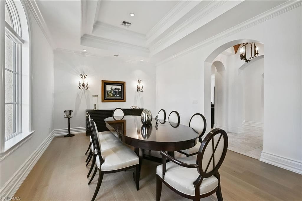 333 Sedgwick Ct, Naples, FL 34108-21