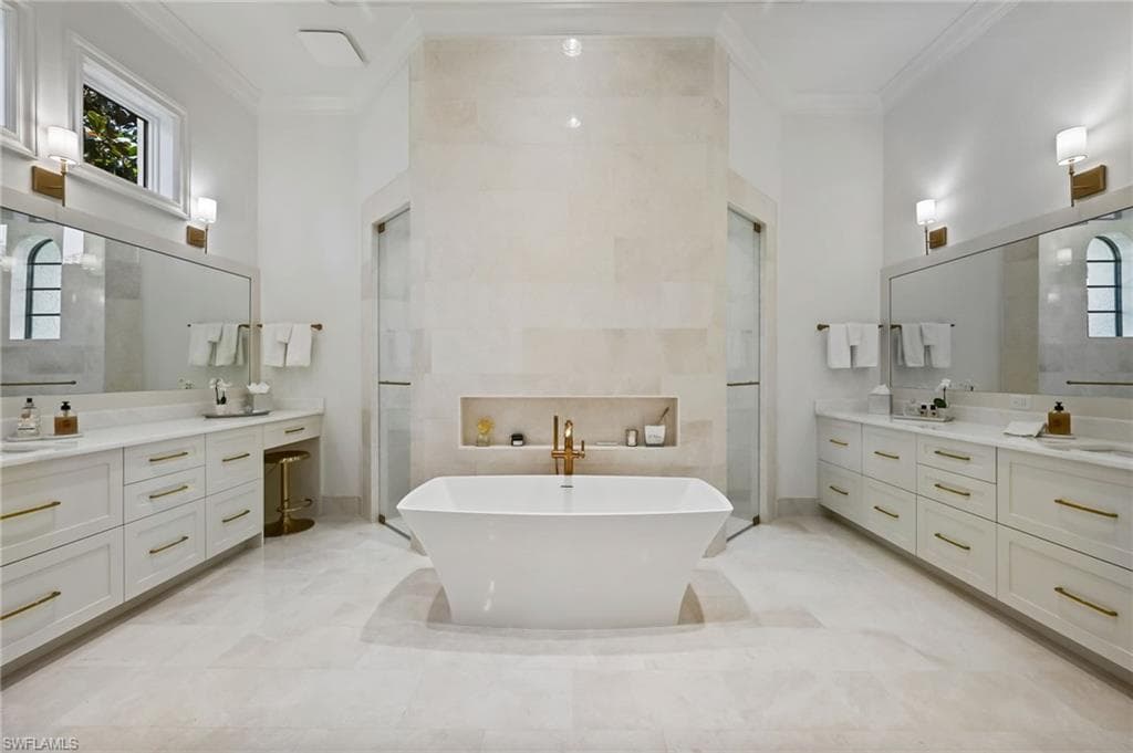 333 Sedgwick Ct, Naples, FL 34108-36