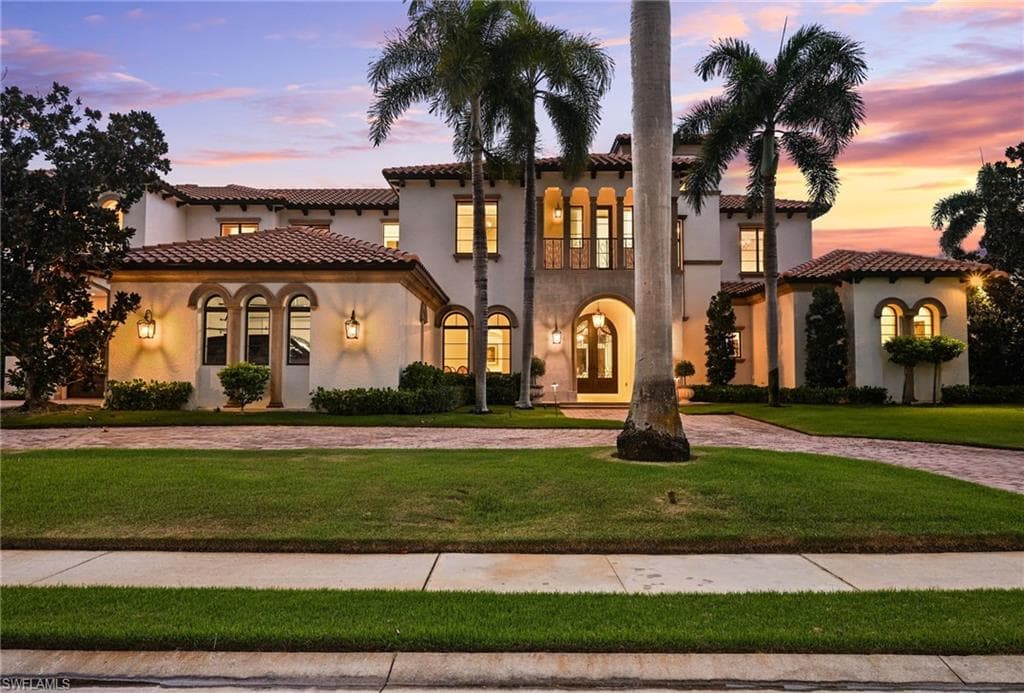 333 Sedgwick Ct, Naples, FL 34108-2