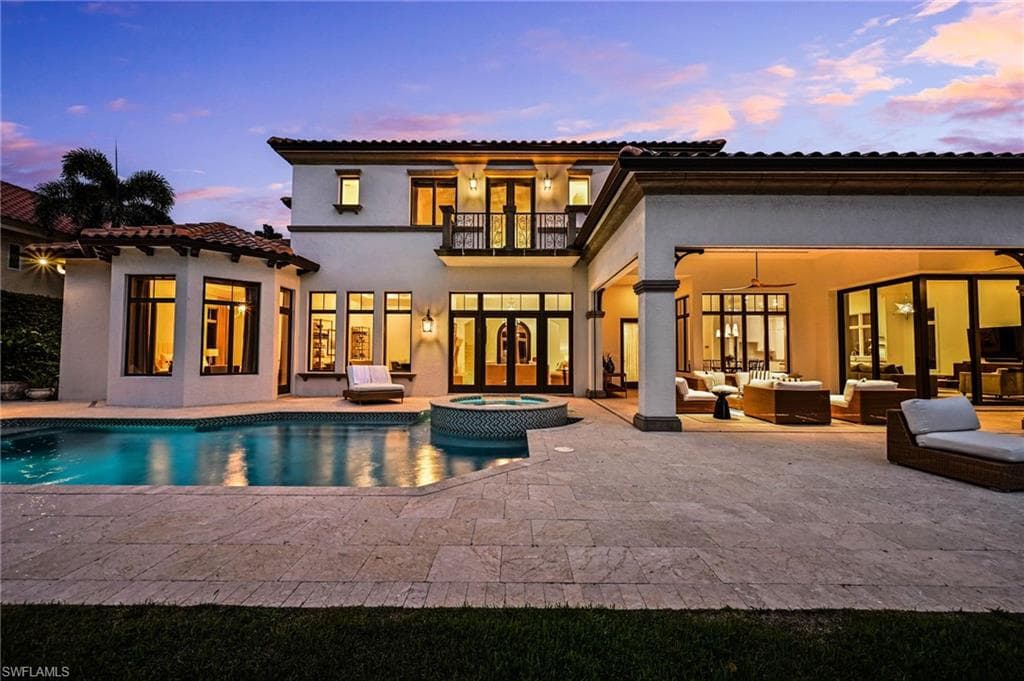 333 Sedgwick Ct, Naples, FL 34108-7