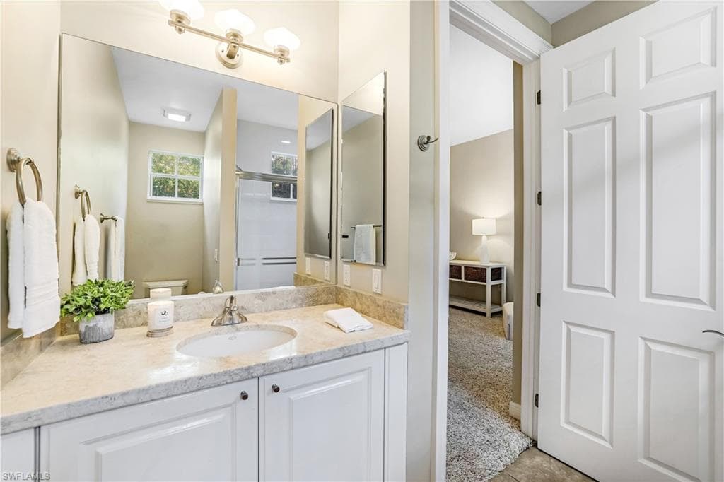 863 9th Ave S 202, Naples, FL 34102-22