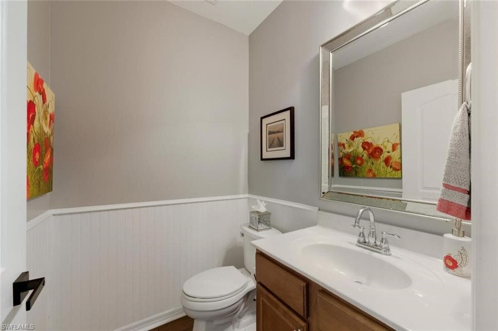 2004 Par Dr, Naples, FL 34120-9