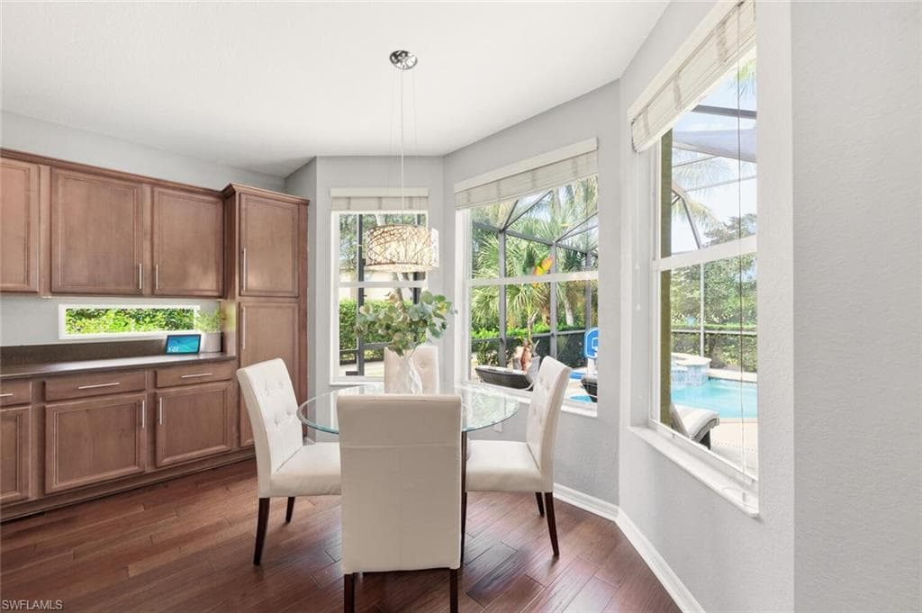 2004 Par Dr, Naples, FL 34120-13