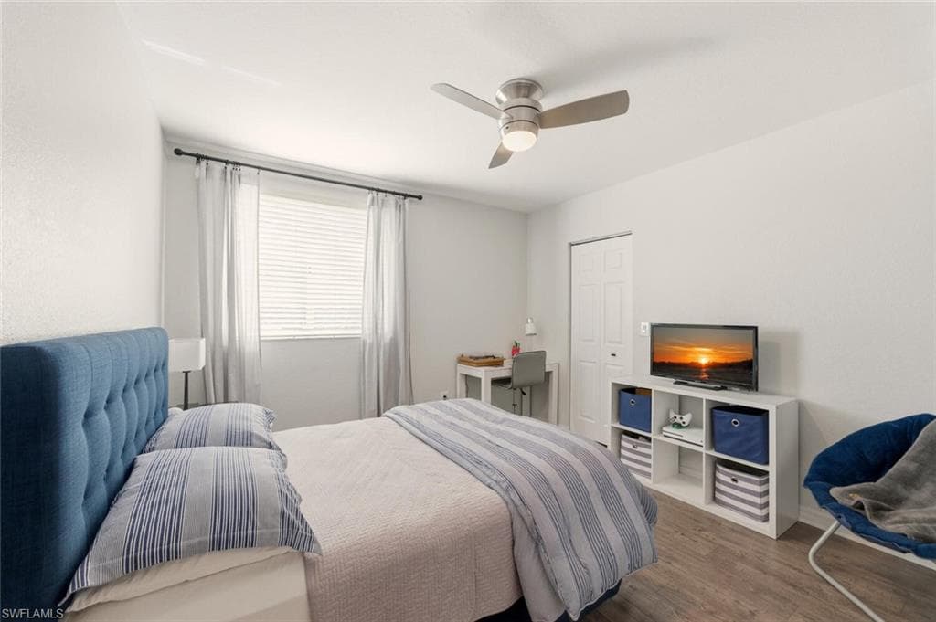 2004 Par Dr, Naples, FL 34120-27