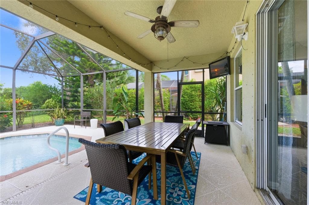 2004 Par Dr, Naples, FL 34120-34