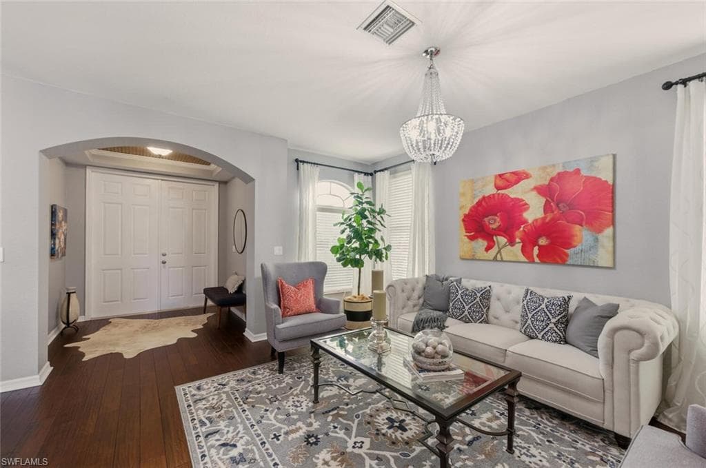 2004 Par Dr, Naples, FL 34120-4