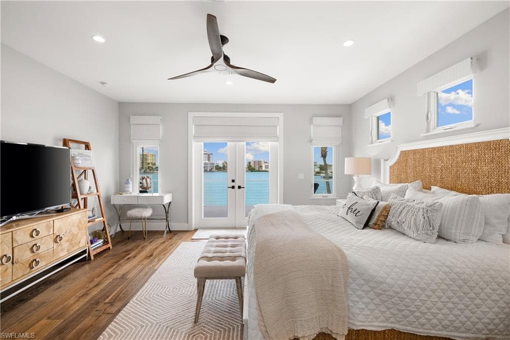 414 Palm Ct, Naples, FL 34108-13