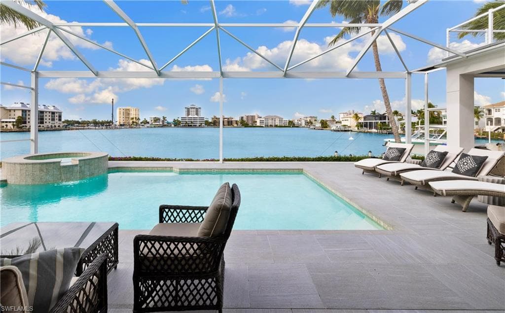 414 Palm Ct, Naples, FL 34108-27