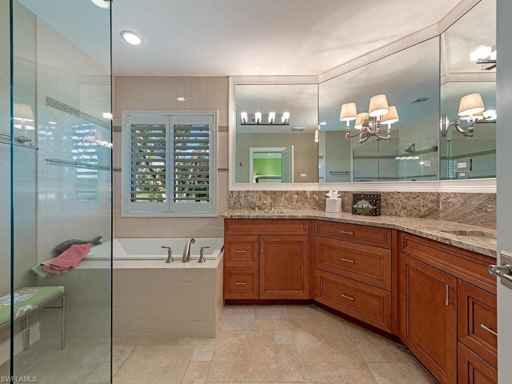 7032 Pelican Bay Blvd E202, Naples, FL 34108-9