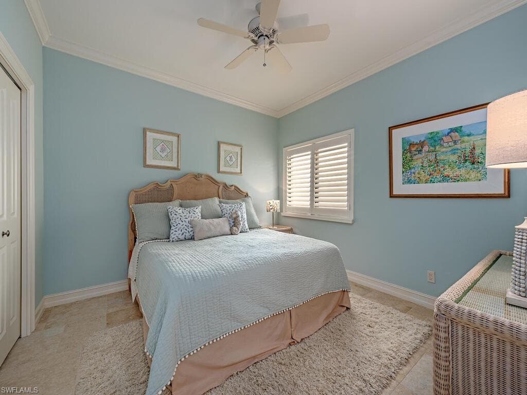 7032 Pelican Bay Blvd E202, Naples, FL 34108-10