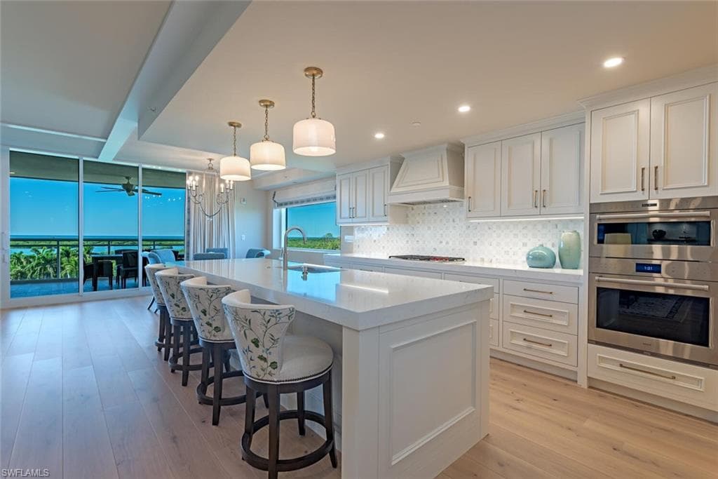 13935 Old Coast Rd 606, Naples, FL 34110-13