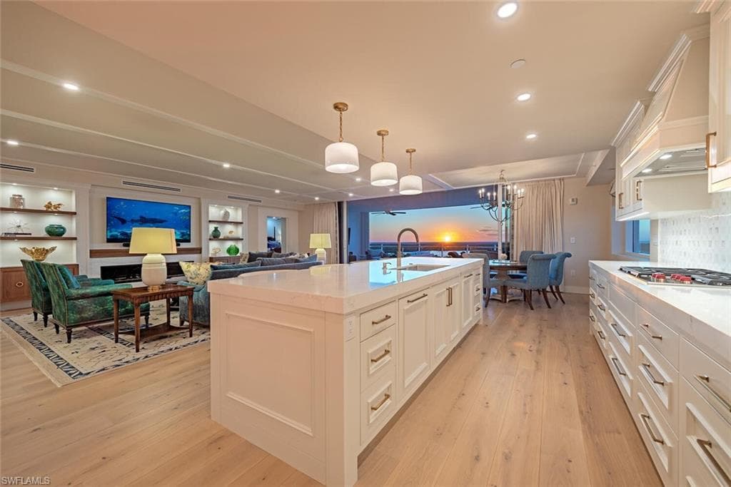 13935 Old Coast Rd 606, Naples, FL 34110-1