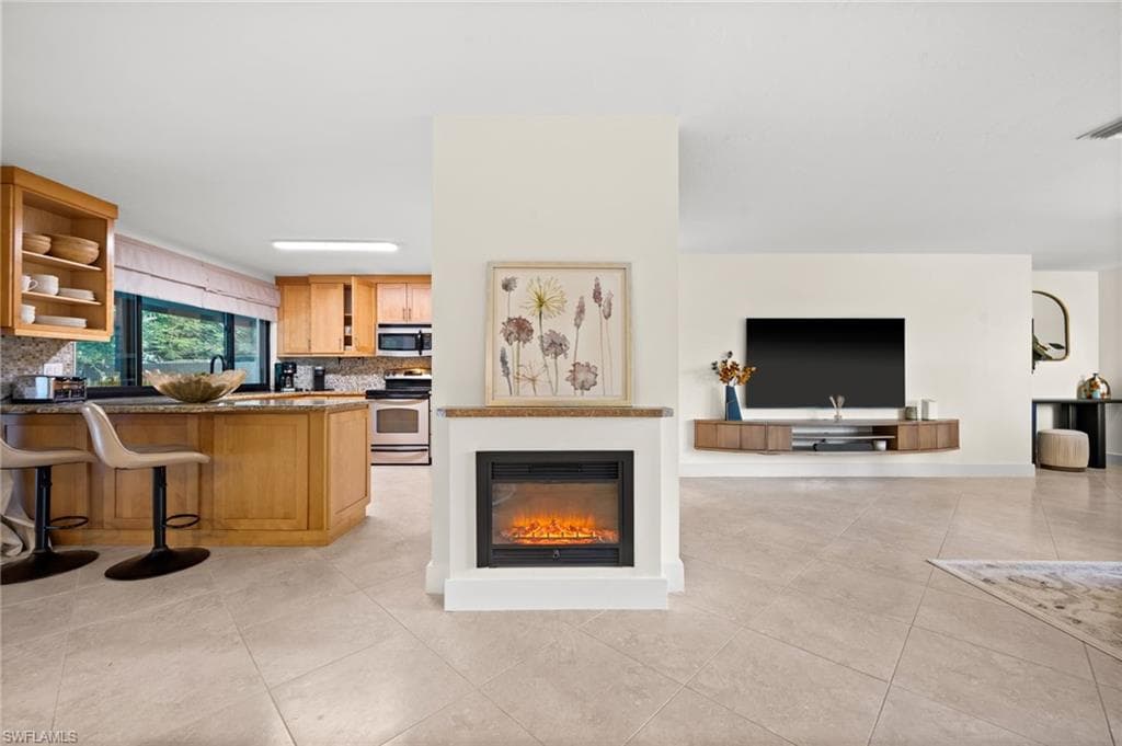 472 Palm River Blvd, Naples, FL 34110-13