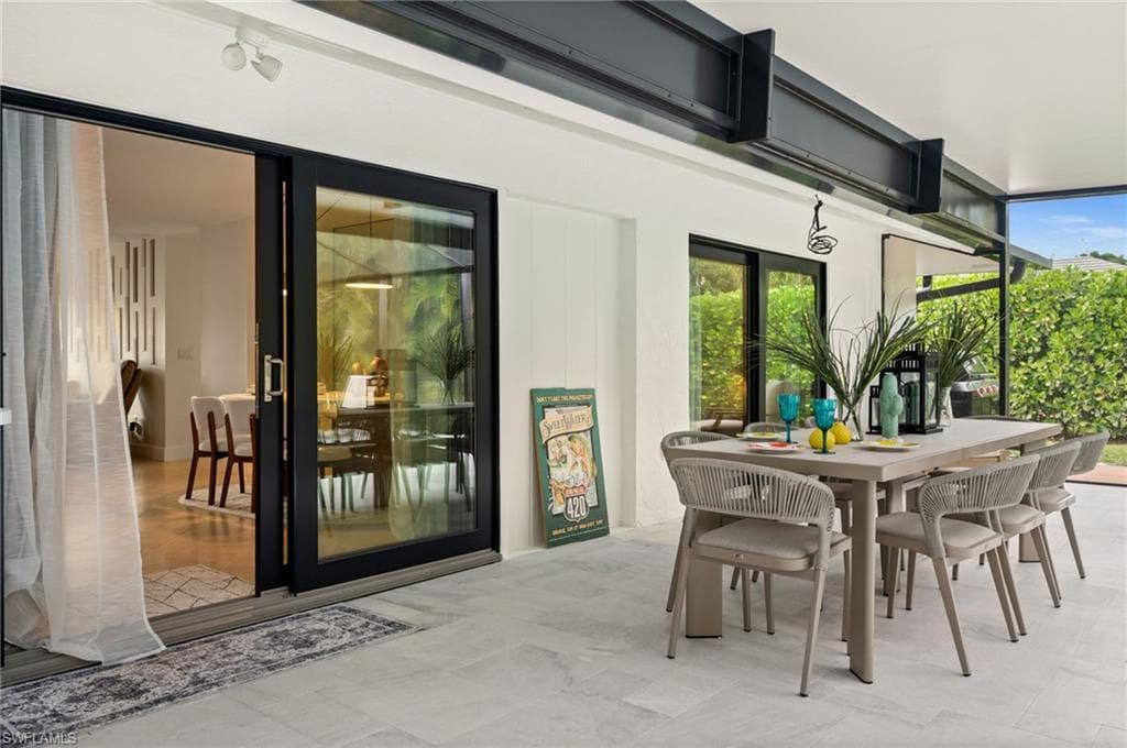 472 Palm River Blvd, Naples, FL 34110-27