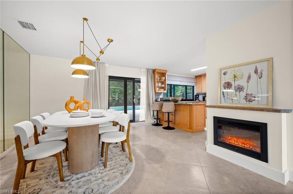 472 Palm River Blvd, Naples, FL 34110-1