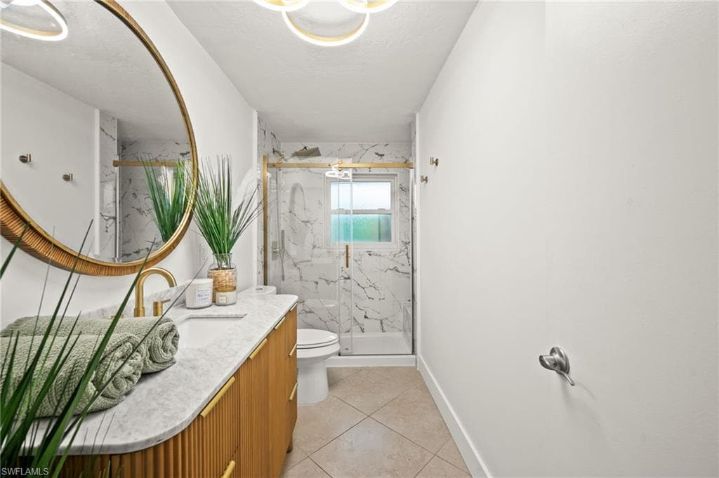 472 Palm River Blvd, Naples, FL 34110-40