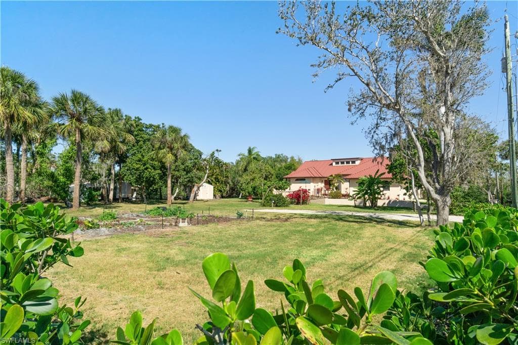 27557 Shore Dr, Bonita Springs, FL 34134-10