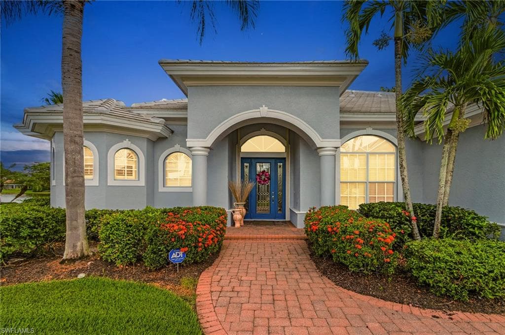 8983 Star Tulip Ct, Naples, FL 34113-2