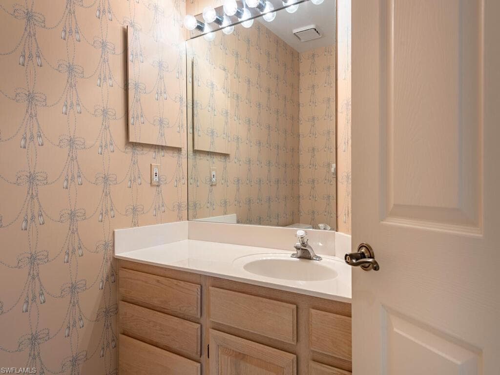 8410 Abbington Cir A22, Naples, FL 34108-11