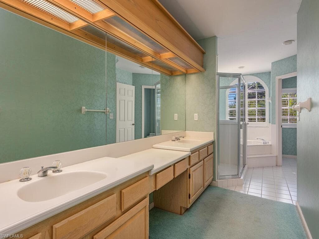 8410 Abbington Cir A22, Naples, FL 34108-7