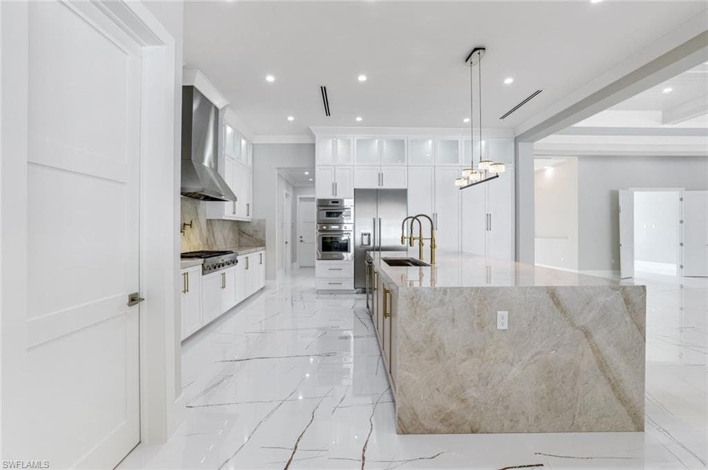 3691 21st Ave SW, Naples, FL 34117-8