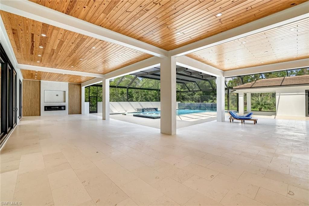 3691 21st Ave SW, Naples, FL 34117-25