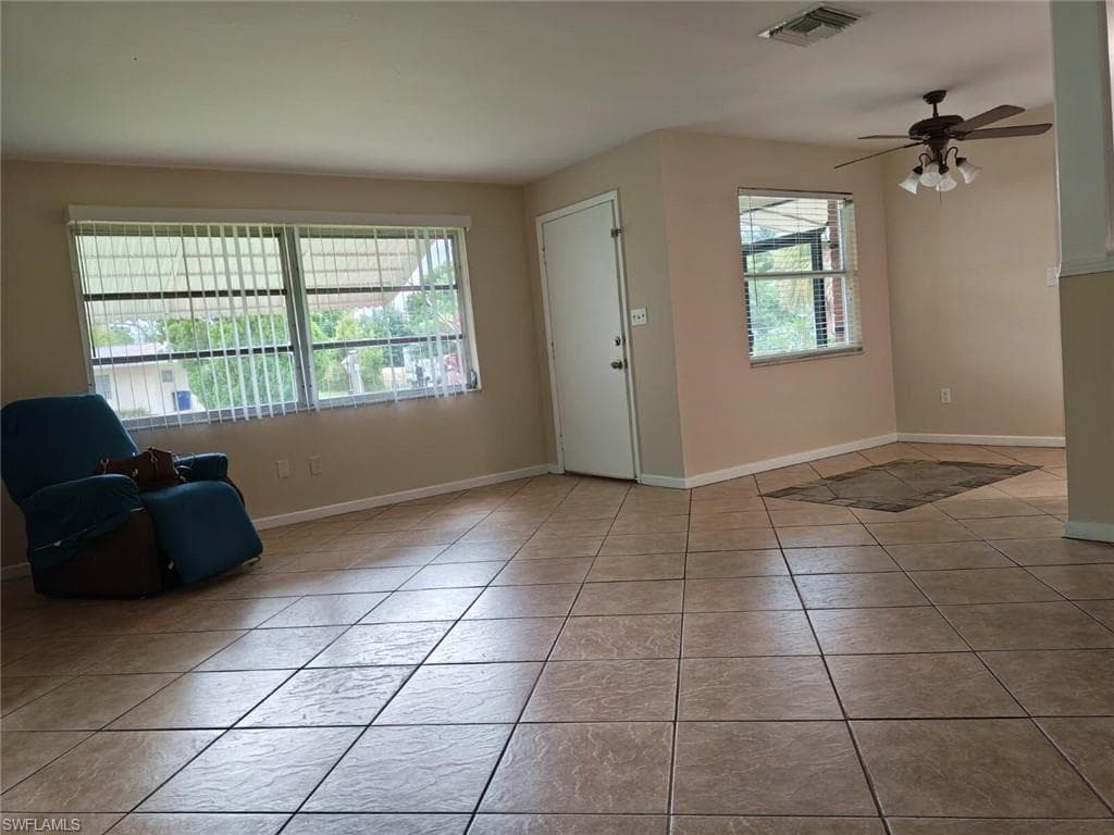 801 Perry Ave, Lehigh Acres, FL 33936-4