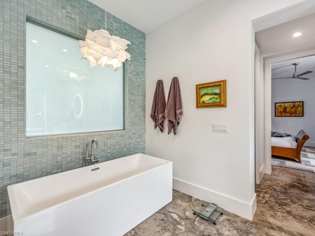 600 Crescent St, Marco Island, FL 34145-25