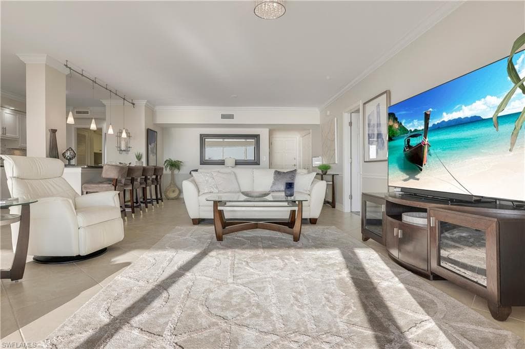 3401 Gulf Shore Blvd N 605, Naples, FL 34103-14