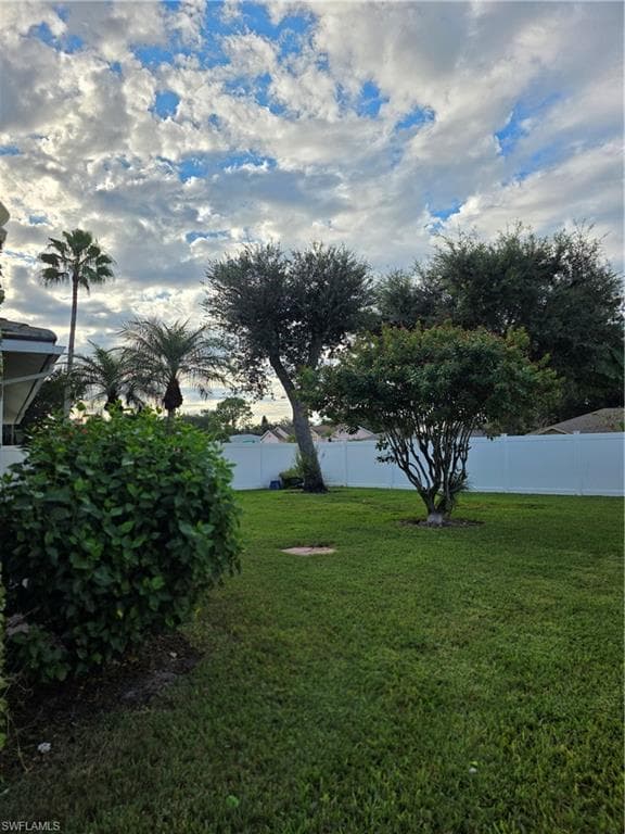 857 Summerfield Dr, Naples, FL 34120-19